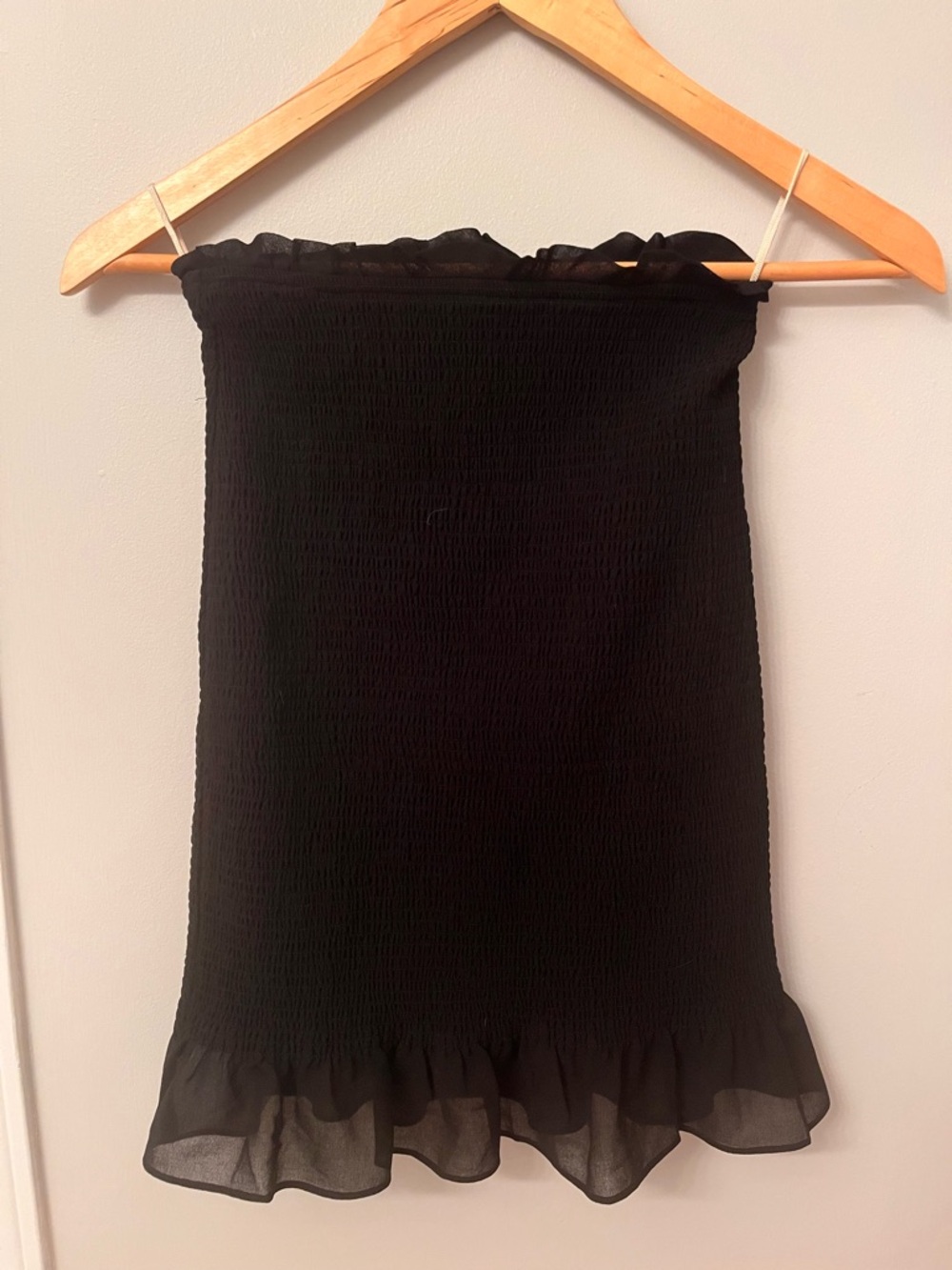 Aritzia x Wilfred Black Ruffle Hem Pencil Skirt